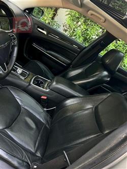 کرایسلەر 300